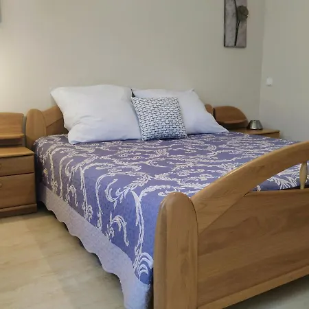 Mercedes Apartman Se 2 Loznici 아파트