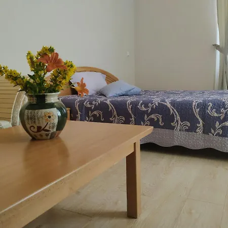 Mercedes Apartman Se 2 Loznici 아파트 *